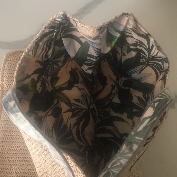 VICTORIA'S SECRET Woven Summer Tote Bag NWT - Picture 9 of 11